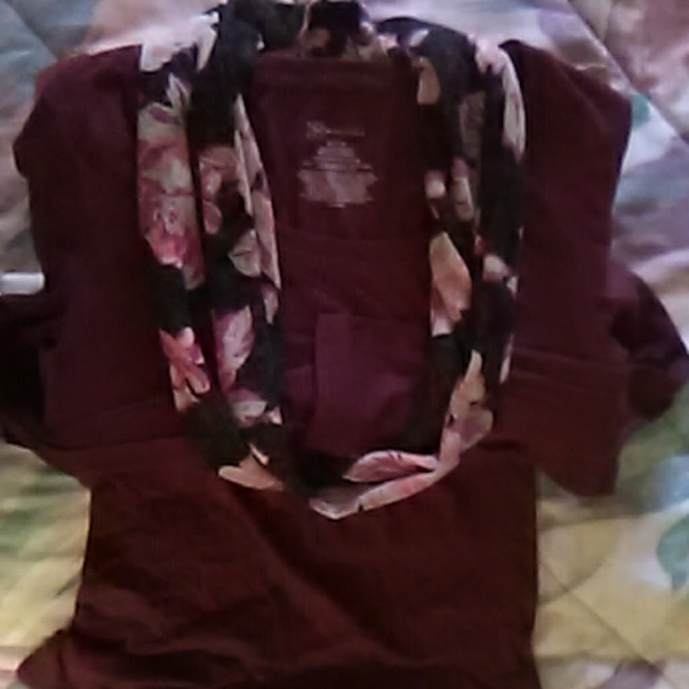 Light shirt scarf combo